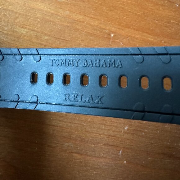 Tommy Bahama RLX1006 BEACH CRUISER Chronograph Red Black Polyurethane StrapWatch - Picture 12 of 12